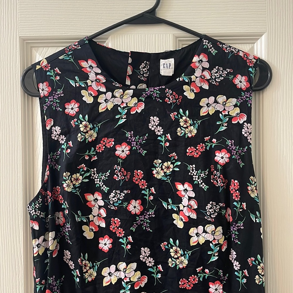 Beautiful Vintage Floral dress by Gap